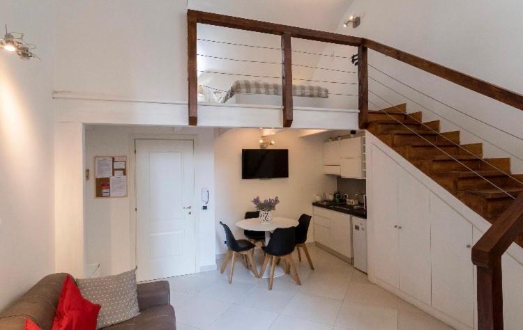 Santi Apostoli House Appartement Naples